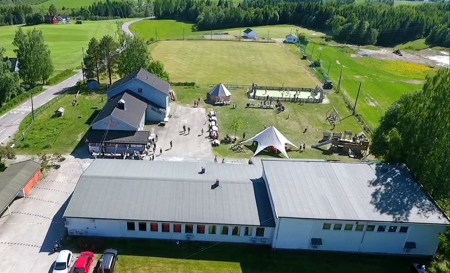 dronebilde-av-steinerskolen-eidsvoll Dronebilde av Steinerskolen Eidsvoll